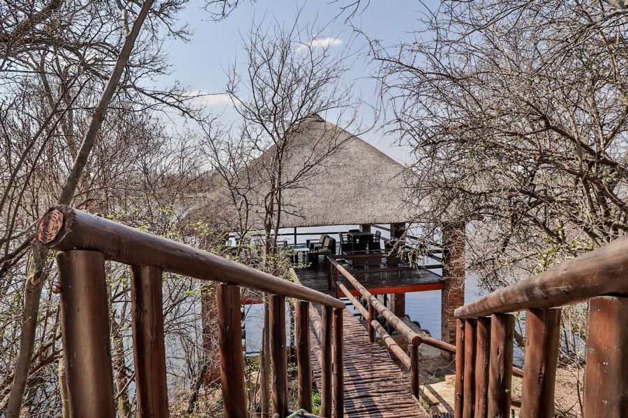 4 Bedroom Property for Sale in Boschenvaal River Front Lodges Free State